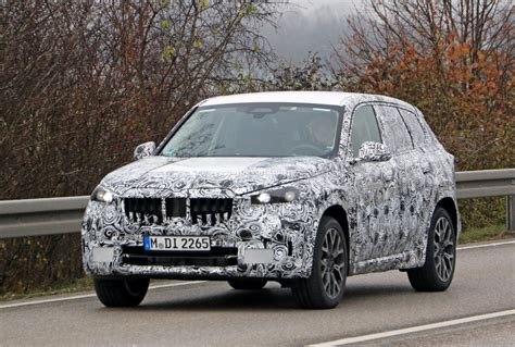 2023 BMW X1 xDrive25e PHEV Spied, Likely Features Three-Cylinder Turbo ...