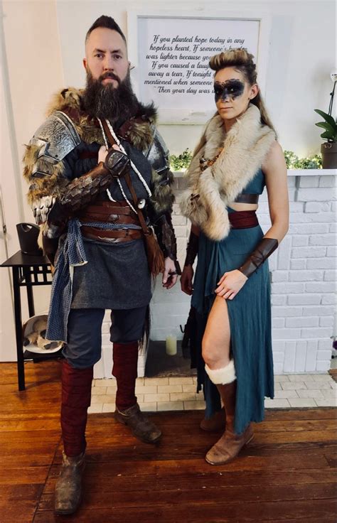 Couple Viking | Viking halloween costume, Vikings halloween, Viking costume