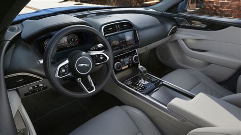 Jaguar XE | Interior Image Gallery | Jaguar Hong Kong