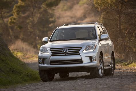 2013 Lexus LX 570 SUV With New Look