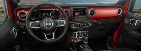 Jeep® Gladiator Interior Features - Jeep® Australia