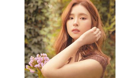 Shin Se Kyung Embodies A Bright And Romantic Spring Fairy In Photo Shoot