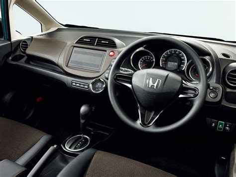 Car in pictures – car photo gallery » Honda Fit shuttle 2011 Photo 01