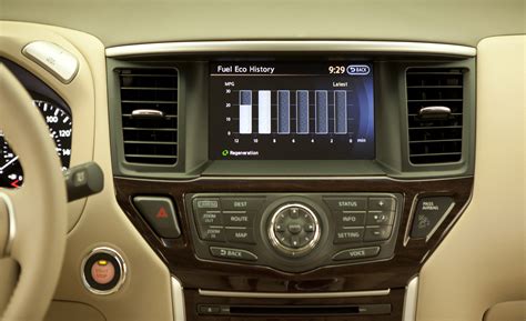 Nissan Pathfinder Hybrid (2014) - picture 11 of 15