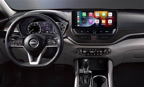 2023 Nissan Altima Interior | Melloy Nissan