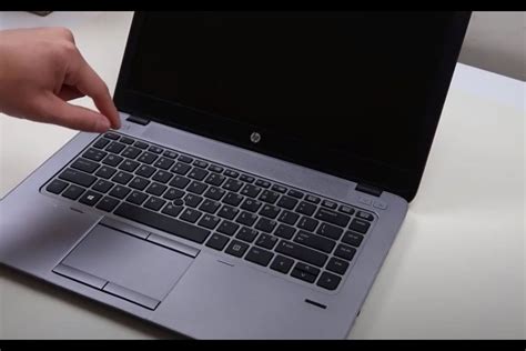 HP Laptop Black Screen: Causes & How to Fix It