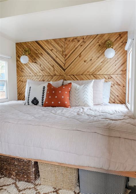 20+ Modern Wood Accent Wall Bedroom – HomeDecorish