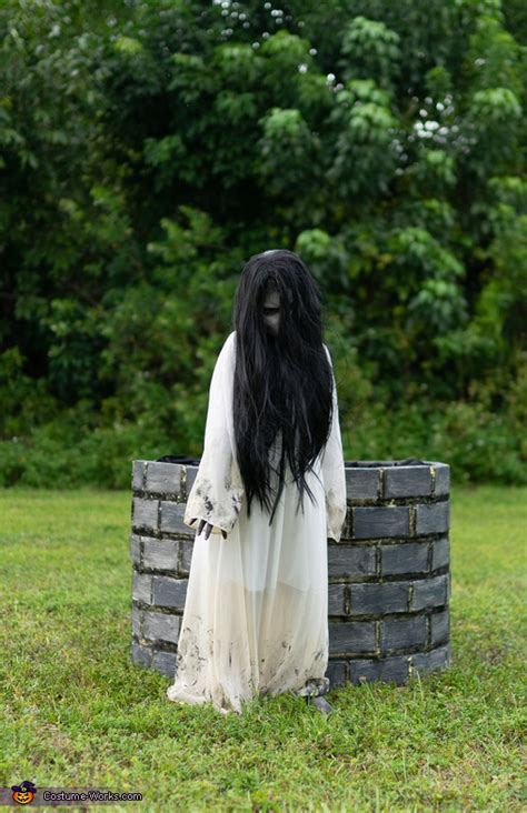 The Ring Stunning Samara Costume | Mind Blowing DIY Costumes