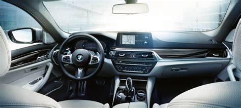 2020 BMW 5 Series Interior | Perillo BMW