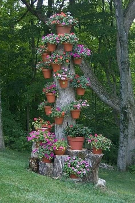 10 Amazing Tree Stump Ideas for the Garden | Balcony Garden Web