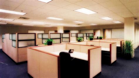 Smart-and-Clean-Executive-Modern-Office-Cubicle-design-ideas ...