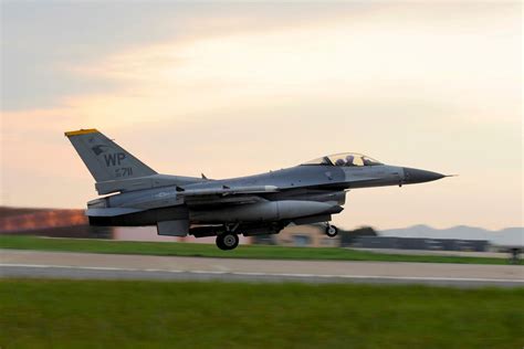 F-16 Fighting Falcon | Military.com