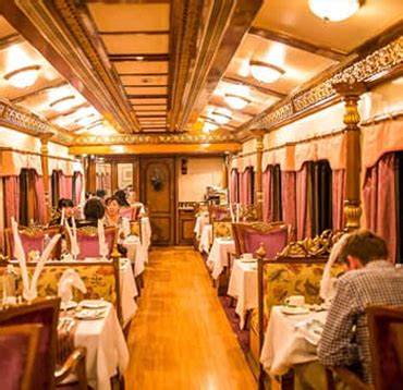 The Golden Chariot | Book Train Tour Package 2023-24 Luxury Train of ...