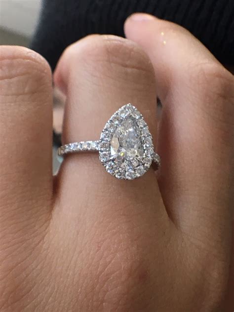 1.09ct Pear Shape Diamond Ring