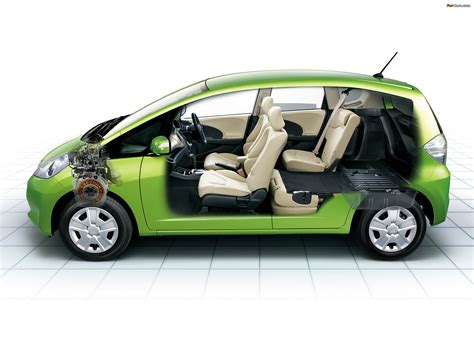 Images of Honda Fit Hybrid (GP1) 2010 (2048x1536)