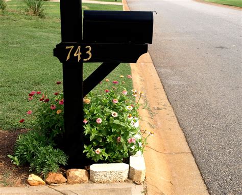 Mailbox Garden Design – What Are The Best Plants For Mailbox Gardens