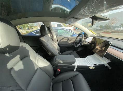 Tesla Model Y interior images show never-before-seen cabin details ...