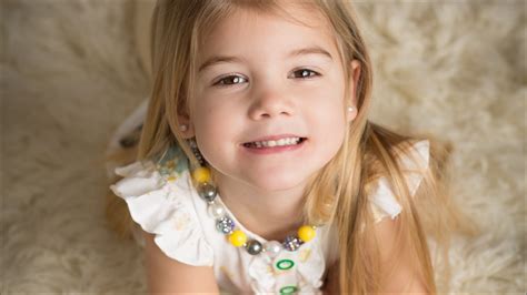 Wallpaper Lovely blonde little girl, child, smile 1920x1080 Full HD 2K ...