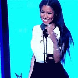 Smile Nicki Minaj GIF - Smile Nicki Minaj Performance - Discover ...