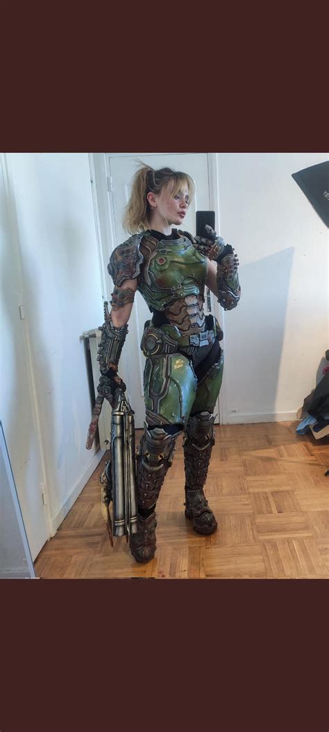 cool Doom slayer cosplay (by Mads_five on Twitter) : Doom