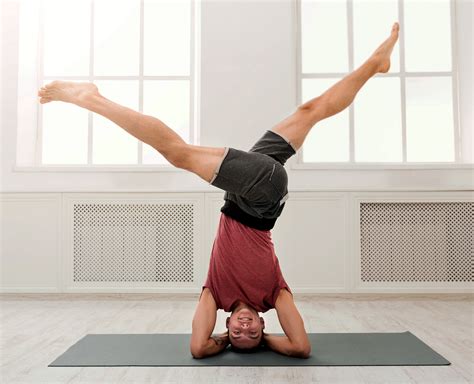 10 Awesome Yoga Poses For Men - YOGA PRACTICE