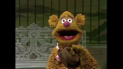 Muppet Show: Fozzie Bear Does Impressions - YouTube