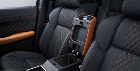 Interior Mitsubishi Outlander 2024 - Mavra Sibella