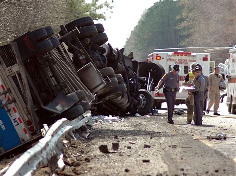 Semi-truck Rollover Accidents - Melbourne, FL