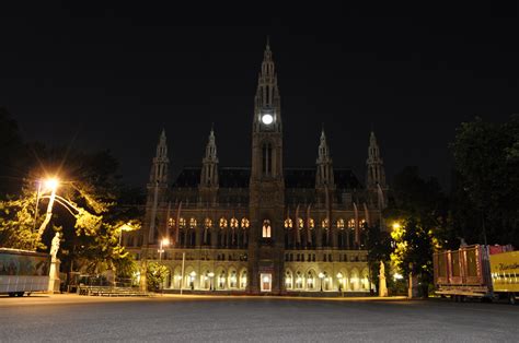 Rathaus in Vienna - Bilderklau im Internet finden mit Plaghunter