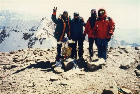 Aconcagua summit expedition via the 360º route. 20-day trip. AEGM leader