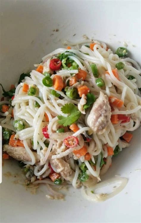 Thai Mackerel Rice Noodles Salad - Healthy Thai Recipes