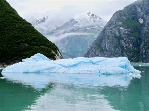 Photos of a Tracy Arm fjord cruise