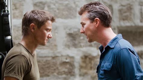 Review: Jeremy Renner Tackles 'The Bourne Legacy' • Rick Chung ...