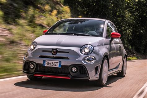 New Abarth 595 Esseesse 2019 review | Auto Express