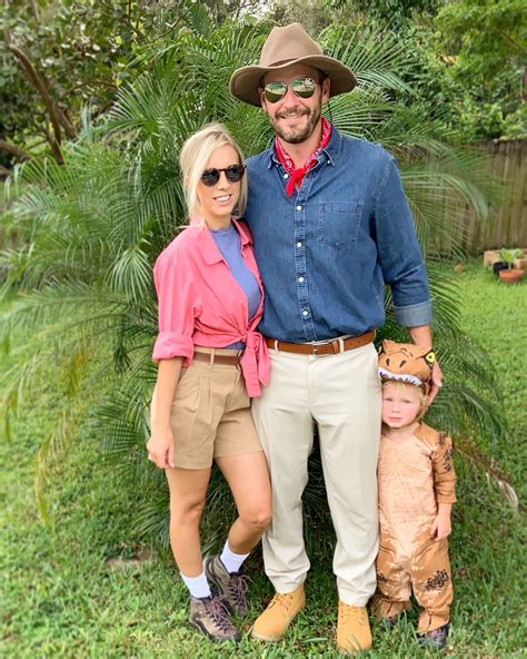 Jurassic Park family costume | Family themed halloween costumes, Themed ...