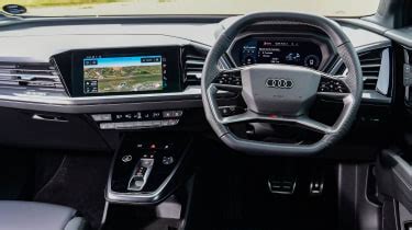 Audi Q4 e-tron review - Interior, design and technology 2024 | Auto Express