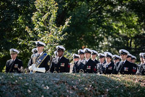 DVIDS - Images - A Navy Full Honors Wreath-Laying Ceremony is Conducted ...