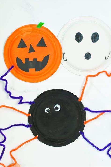 3 Paper Plate Halloween Crafts Ideas - Busy Little Kiddies