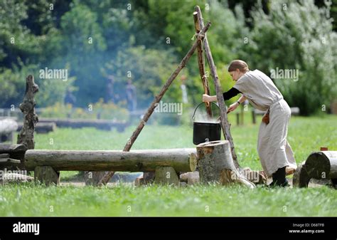 Make fire stone age hi-res stock photography and images - Alamy