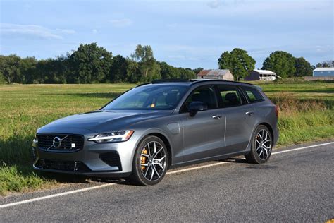 2020 Volvo V60 T8 E-AWD Polestar Review - GTspirit