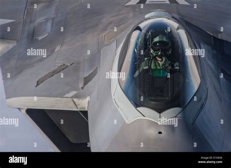 F22 raptor cockpit hi-res stock photography and images - Alamy