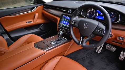 Maserati Quattroporte 2018 Diesel GranLusso Interior Car Photos - Overdrive