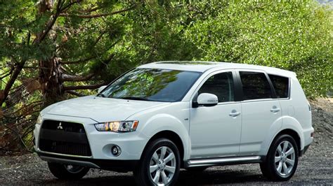 Mitsubishi Outlander GT Wallpaper