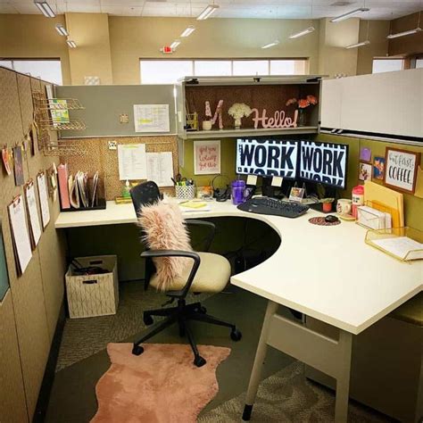 Unique Cubicle Decorations for a Motivating Work Environment | Cubicle ...