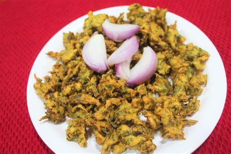 Kumbhaniya Bhajiya - Surti Kumbhaniya - Bhajiya Recipes Gujarati