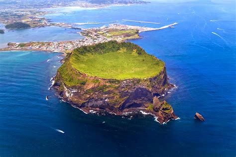 English Guide of Jeju Island: Exploration of Jeju island - 1