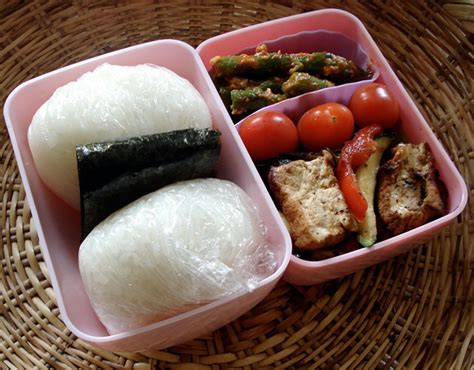 Bento no. 37: Onigiri bento box in action - salmon onigiri and ...