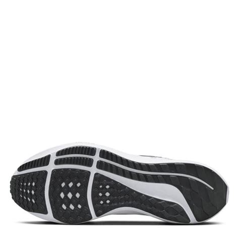 Nike | Air Zoom Pegasus 40 Running Trainers Women's | Black/White ...