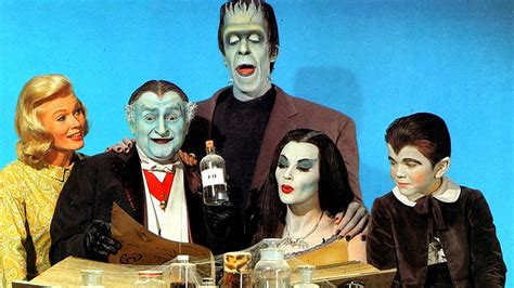 THE MUNSTERS Opening Credits Get a Full Color Upgrade - Nerdist