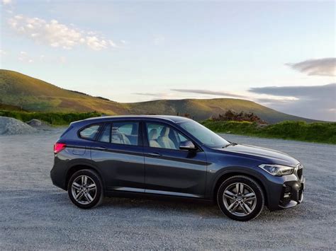 BMW X1 xDrive25e Hybrid (2021) Review - Changing Lanes